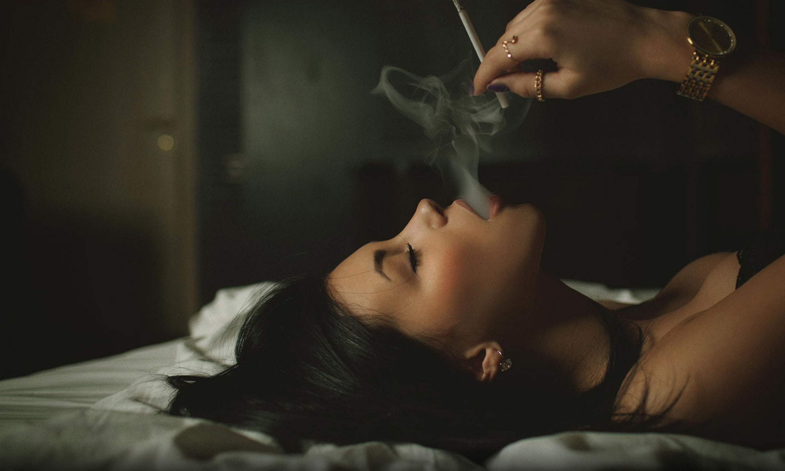 Beautiful girl smoking Twinkll Online Casting & Audition Platform