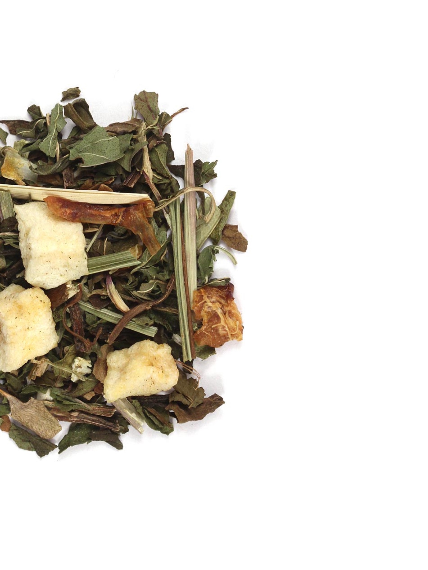 Dried herbs and fruit tea blend